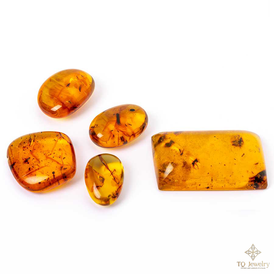 AMBER (HỔ PHÁCH)